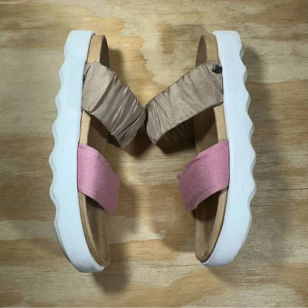 Koolaburra by UGG Pink and Tan Slide Sandals Women’s Size 7.5